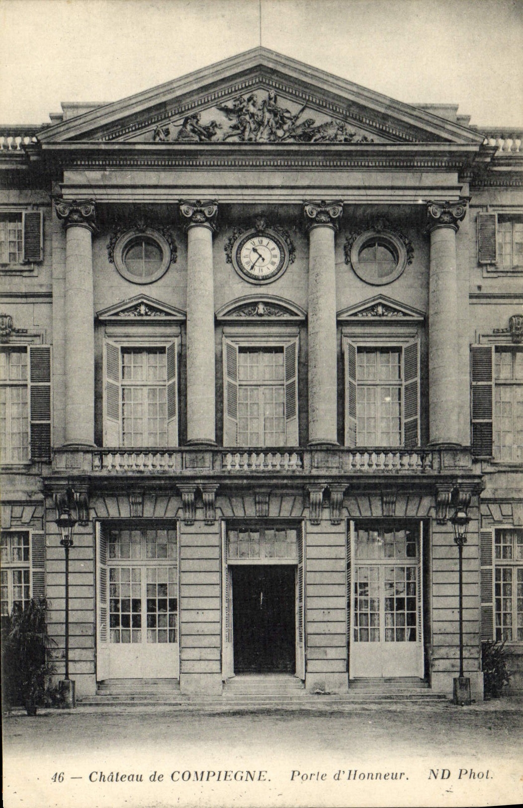 CPA Chateau de Compiegne Porte d'honneur