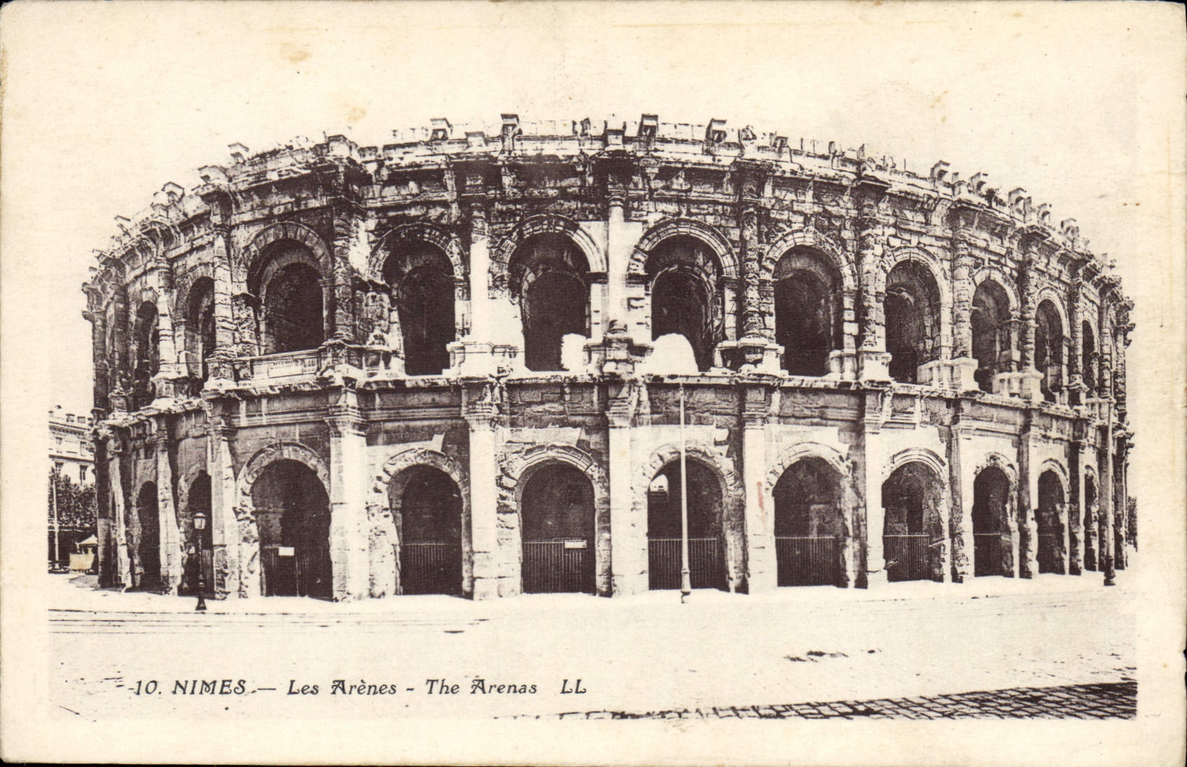 CPA Nimes Les Arenes