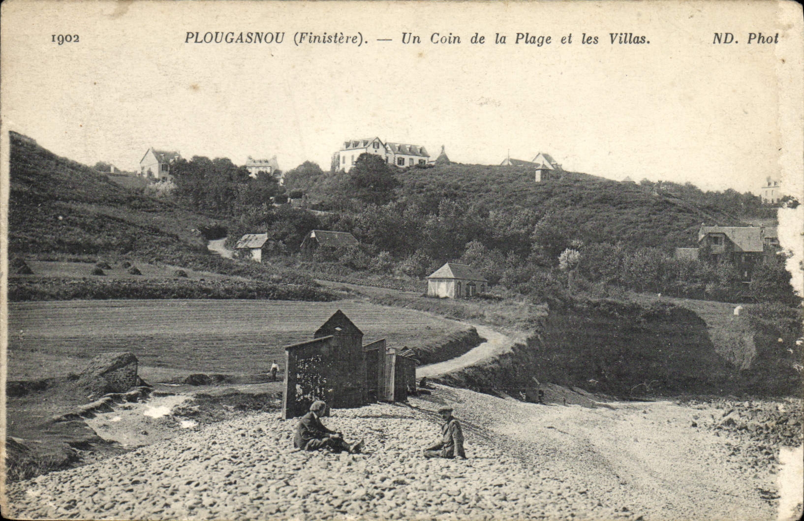 CPA Plougasnou Un coin de la plage et les villas