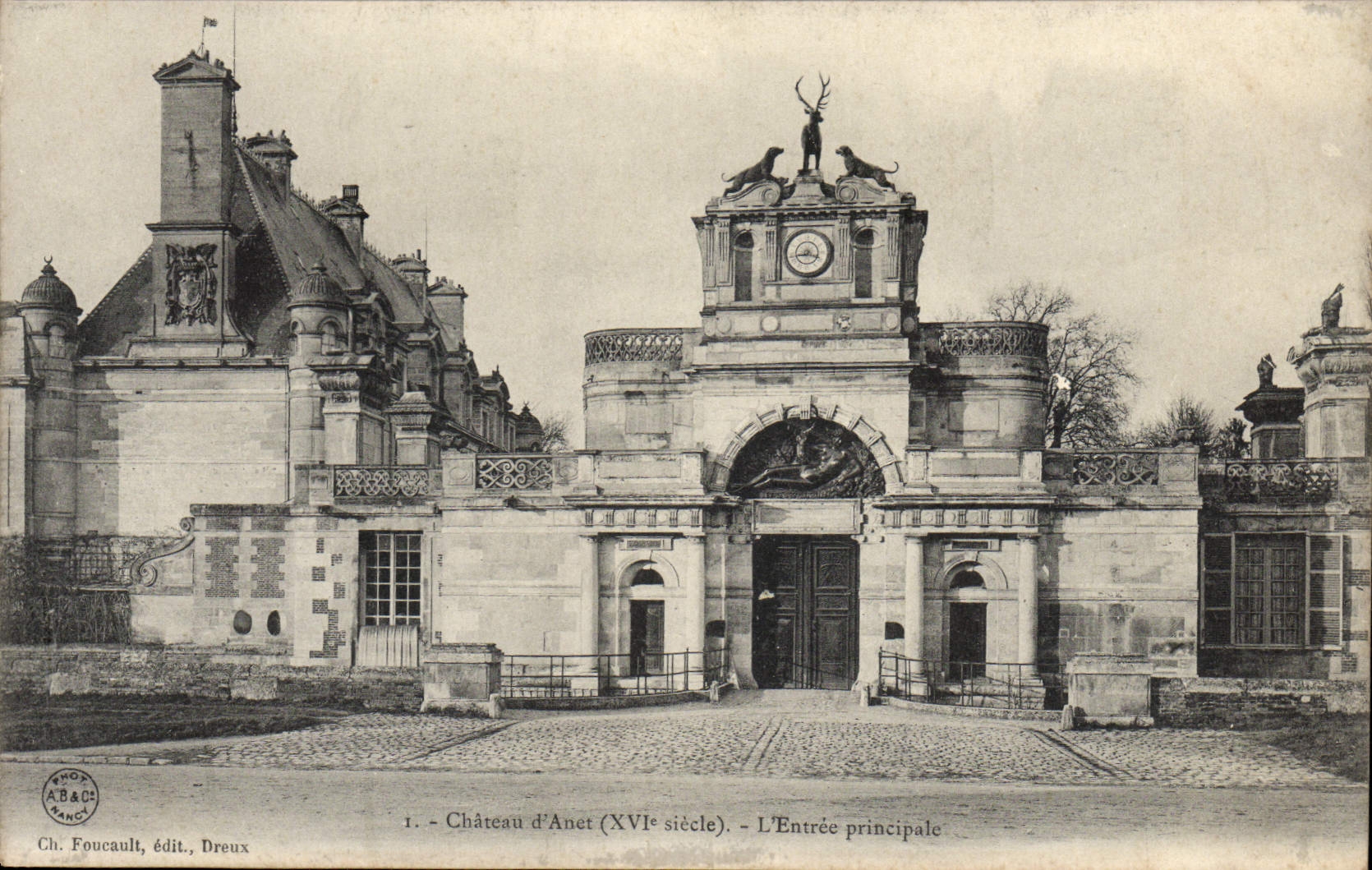 VINTAGE POSTCARD Dreux Castle D' Anet the Main entrance