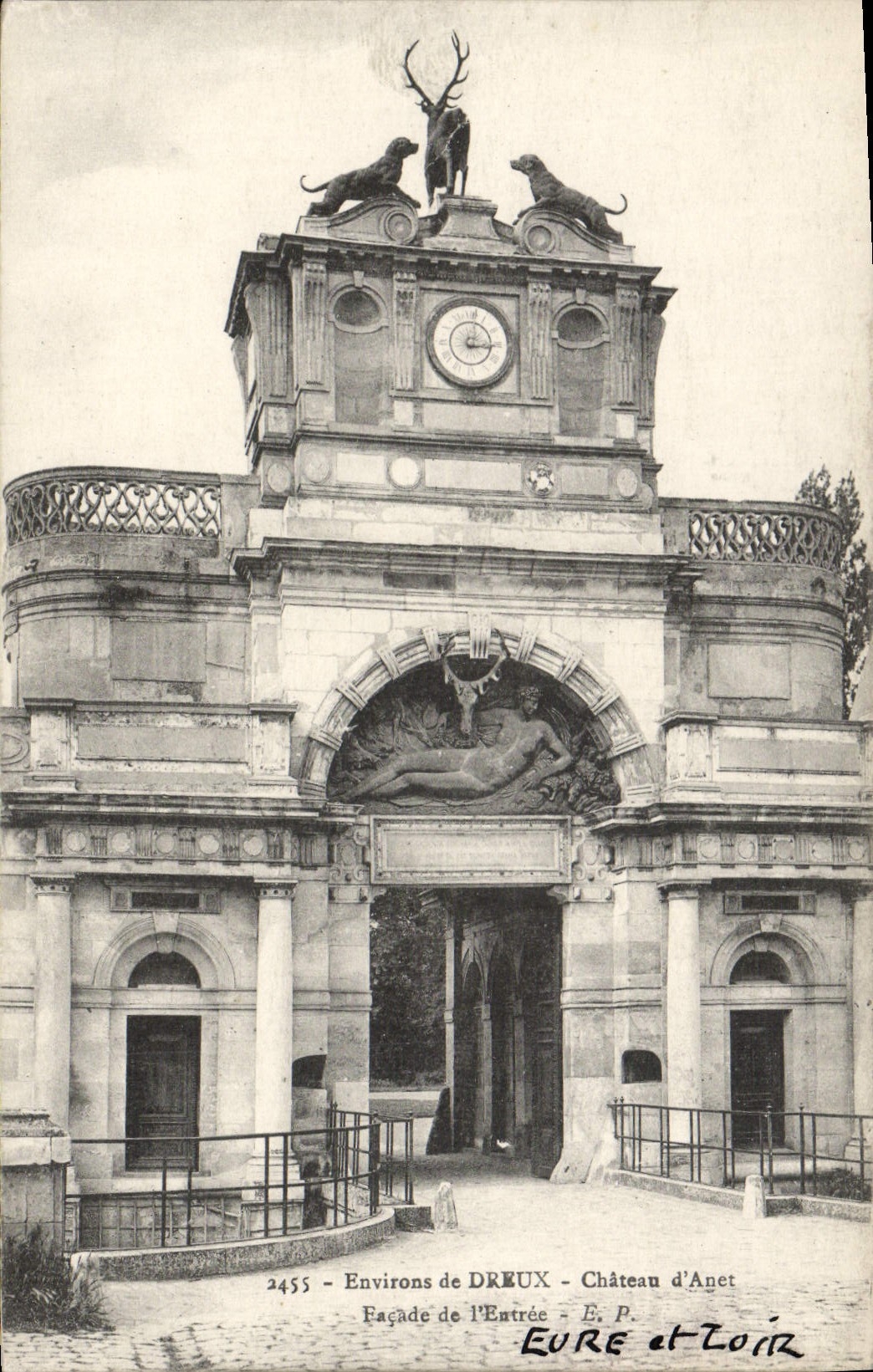 POSTAL Dreux Anet de la VENDIMIA el ataque frontal del castillo de la entrada