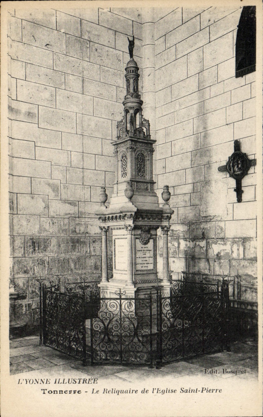 CPA Tonnerre Le Reliquaire De l'Eglise Saitn Pierre