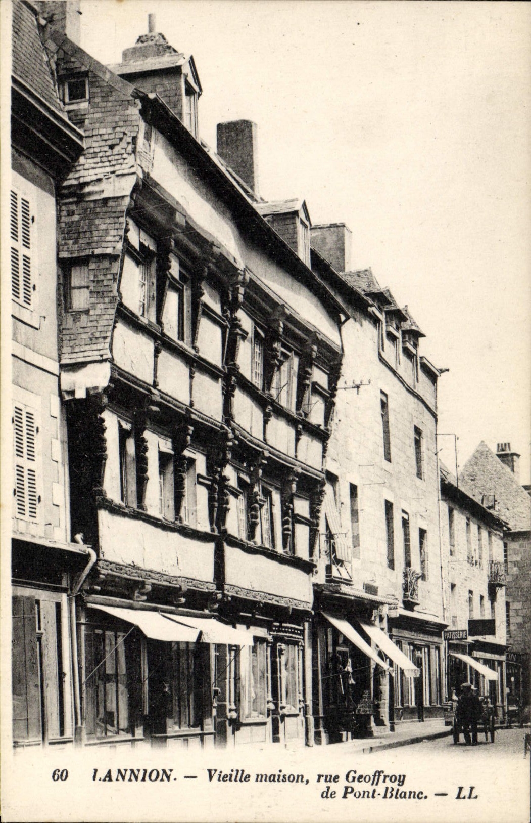 CPA Lannion Vieille Maison Rue Geoffroy du Pont Blanc