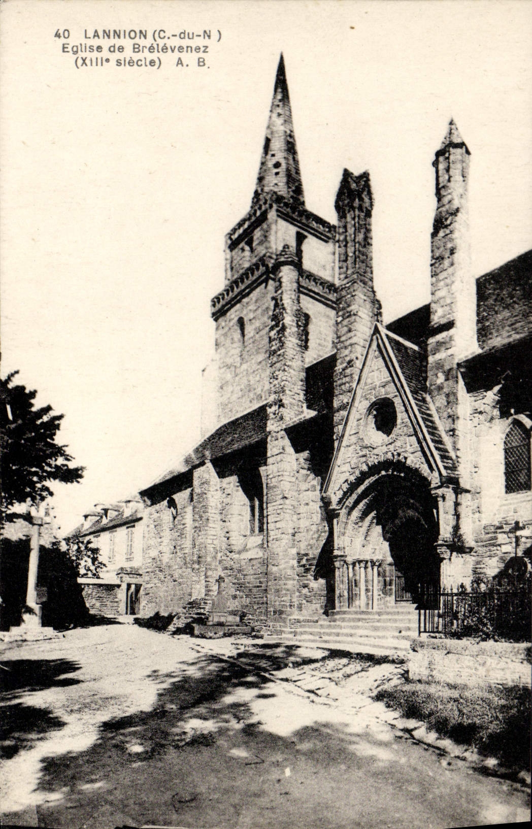 CPA Lannion Eglise De Brelevenez