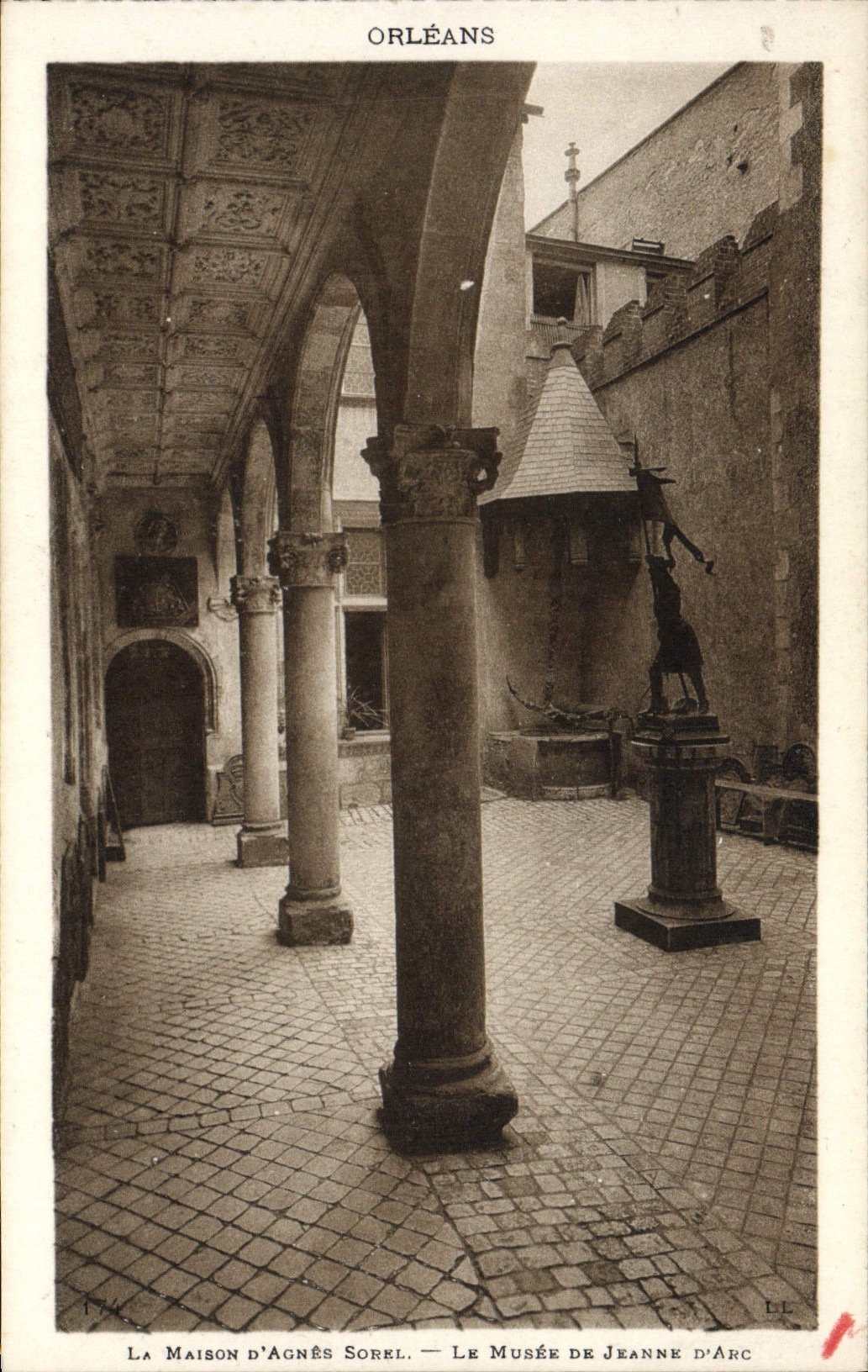 CPA Orleans La Maison D'Agnes Sorel Le musee de Jeanne d'Arc