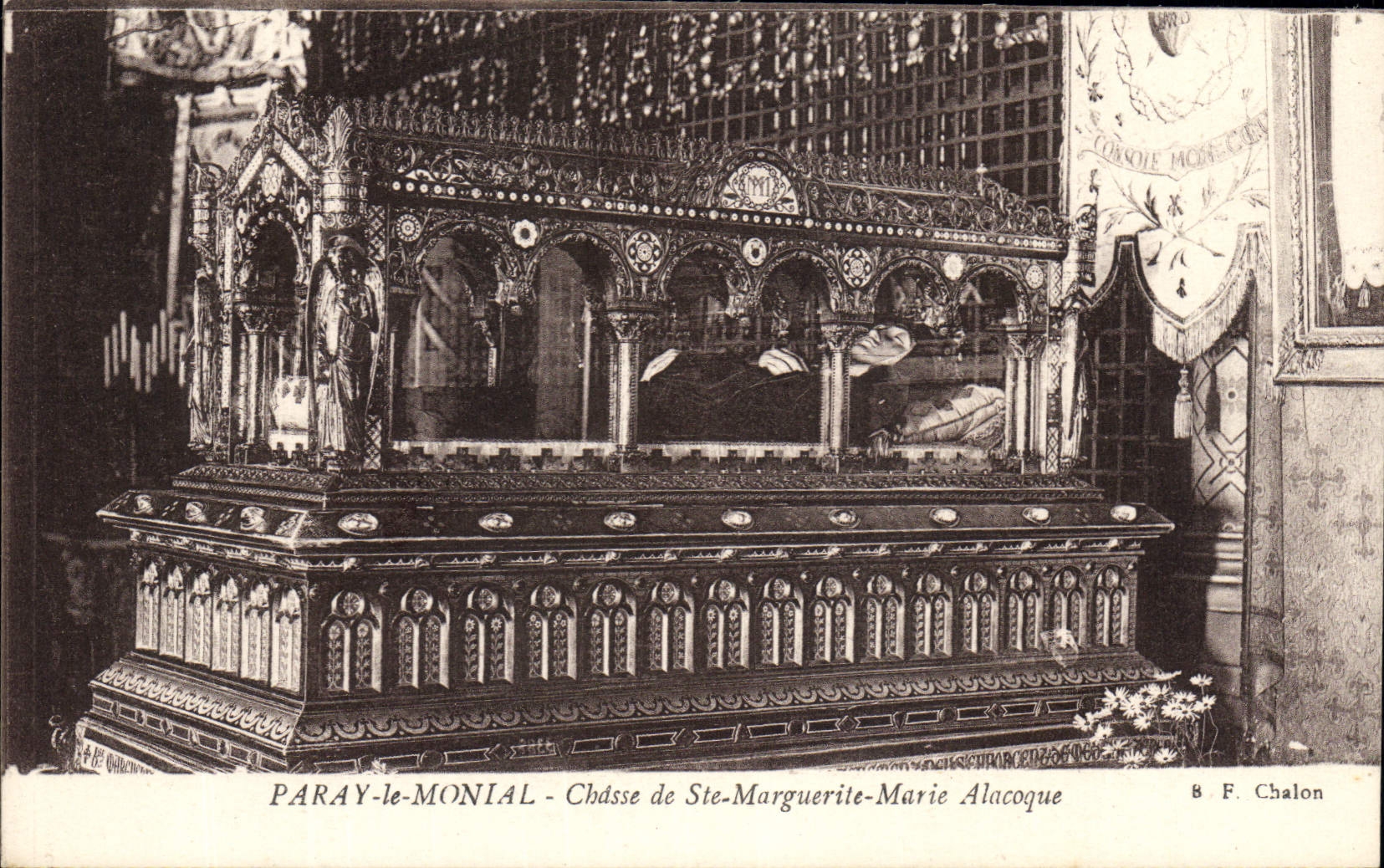 VINTAGE POSTCARD Paray Monial Drives out co. Marguerite Marie Alacoque