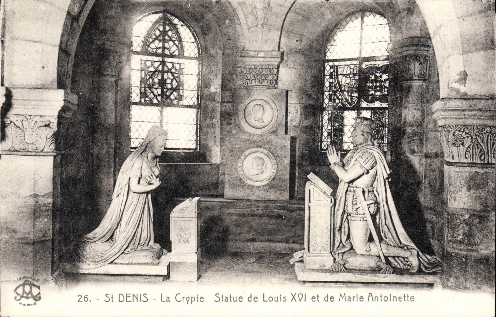POSTAL de la VENDIMIA la abadía de St Denis las reglas de la cripta de Louis XVI y de Marie Antonieta