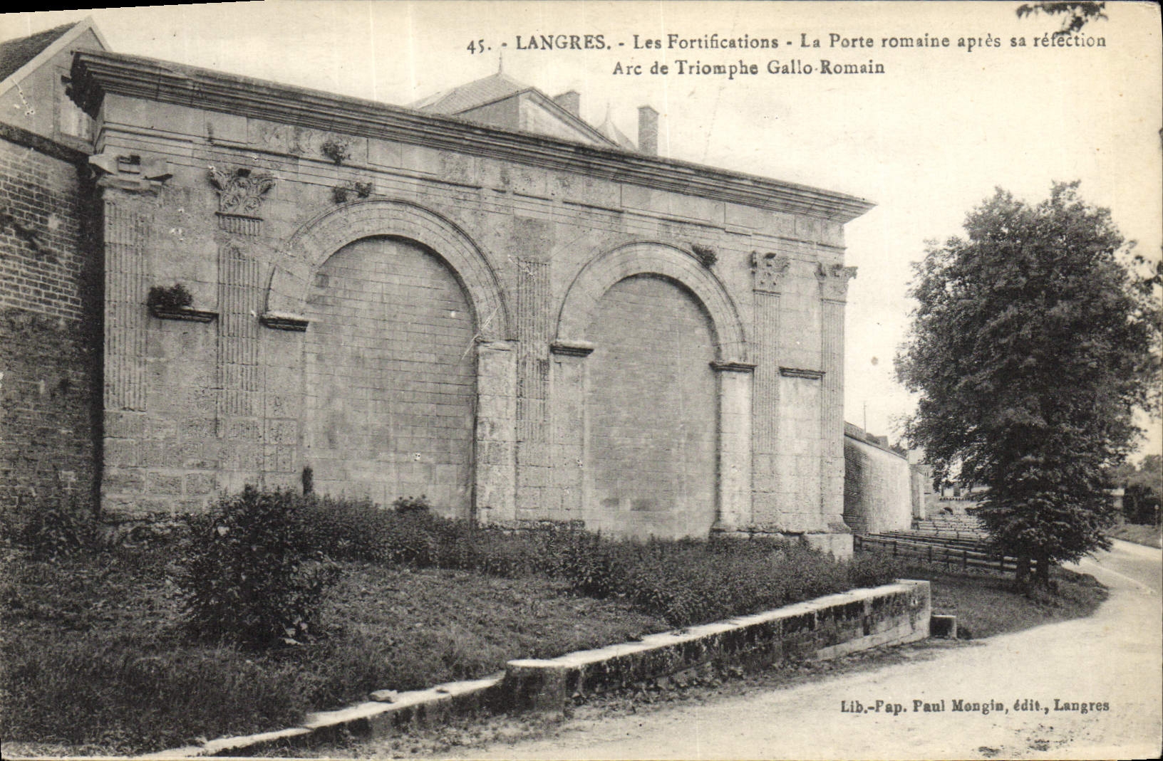 CPA Langres Les Fortification La Porte Romaine Apres Sa refection