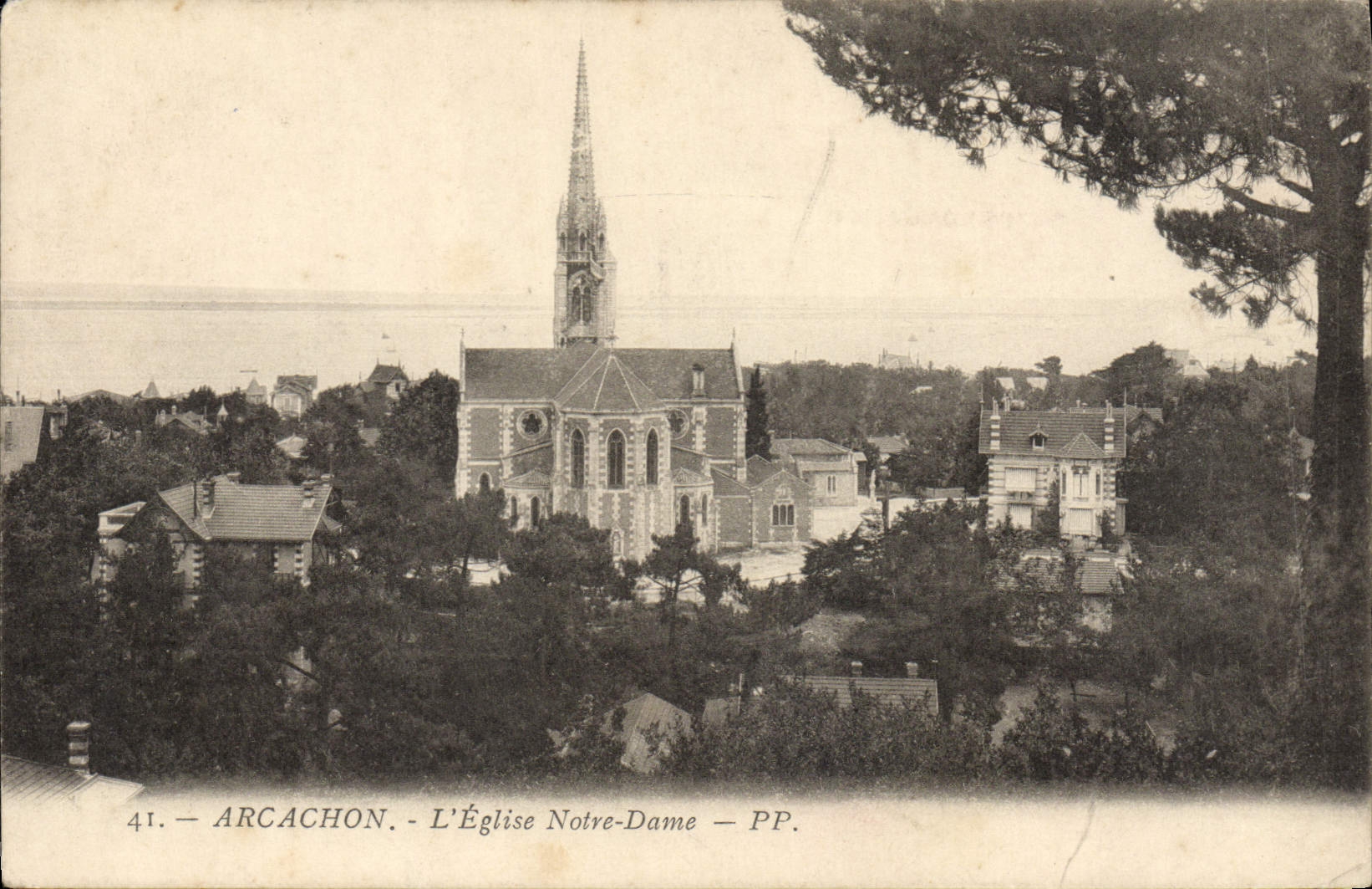 CPA Arcachon L'Eglise Notre Dame