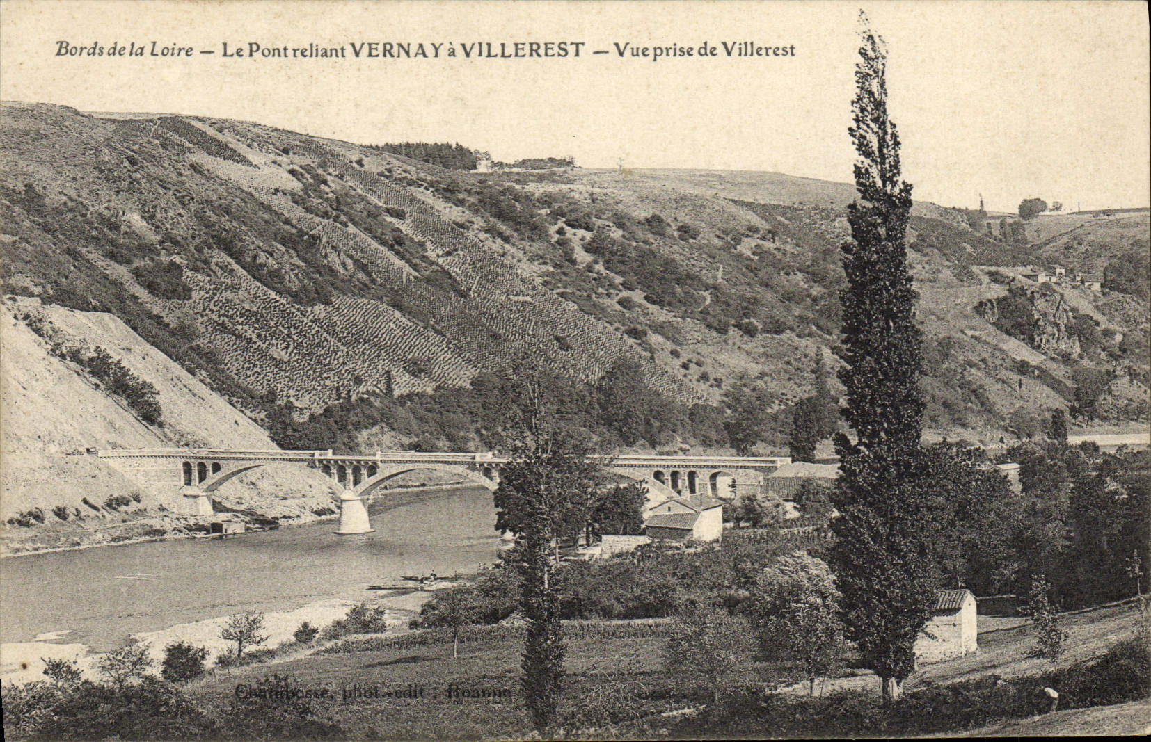 CPA Le Pont reliant Vernay A Villerest Vue Prise De Villerest