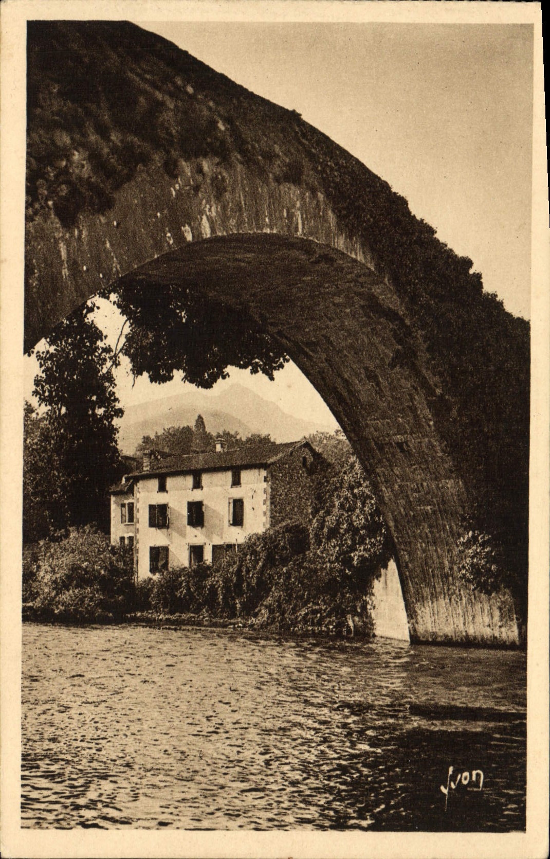 CPA Etienne De Baigorry Le Vieux Pont Sur La Nive