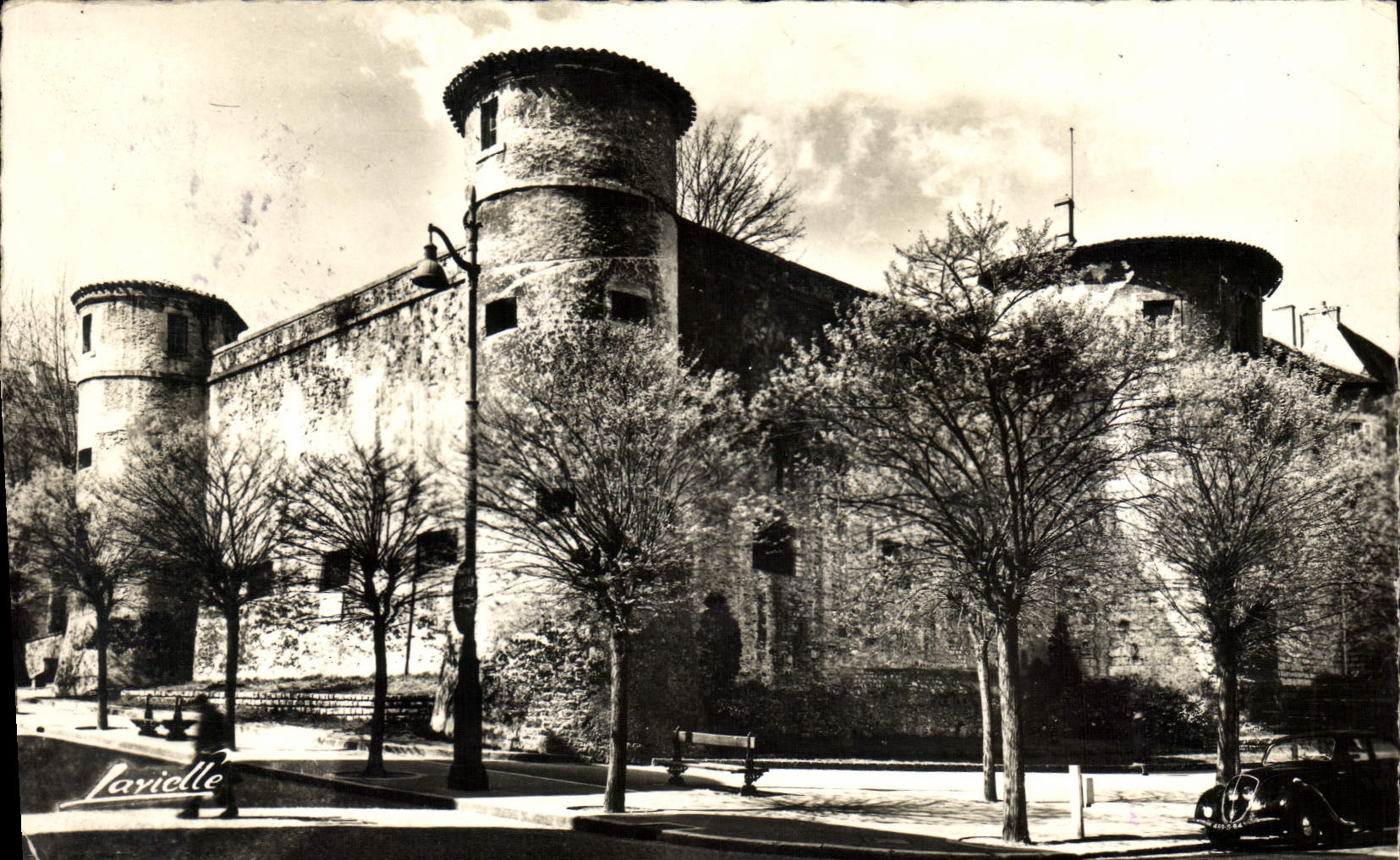 MODERN CARD Bayonne the Old Castle