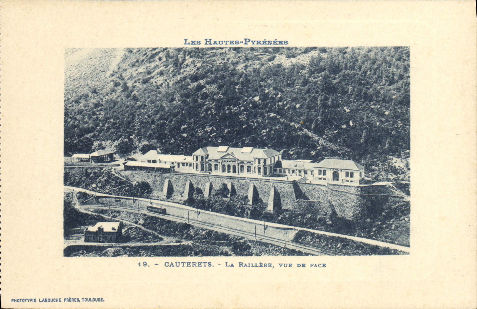 VINTAGE POSTCARD Cauterets Raillere Front view