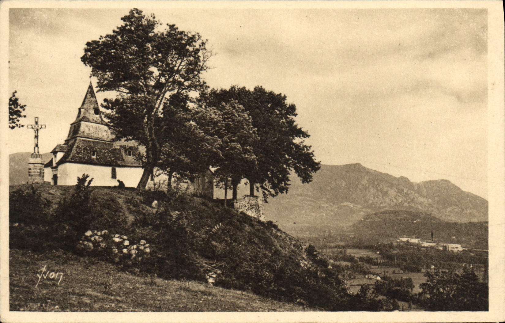 CPA Saint Savin La Chapelle De Pietat Et La Vallee D'Argeles dans la direction de Lourdes