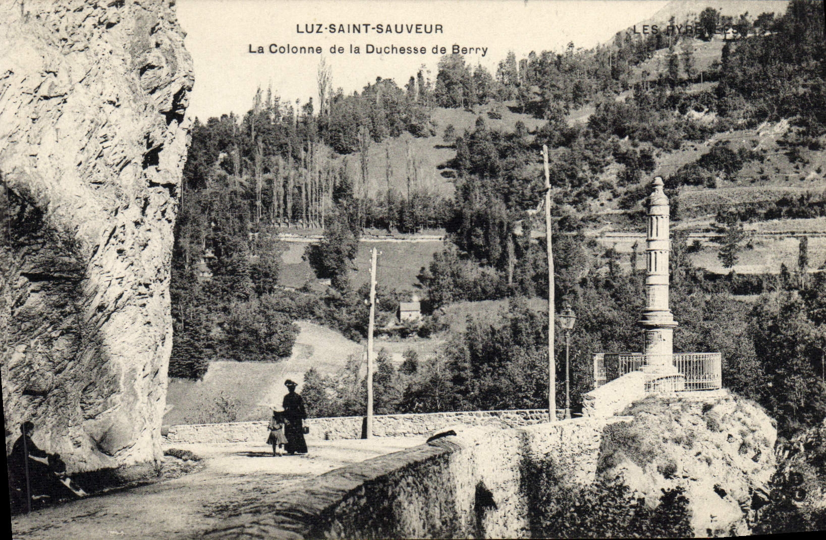 VINTAGE POSTCARD Holy Luz Saver the Column Of the Duchess De Berry