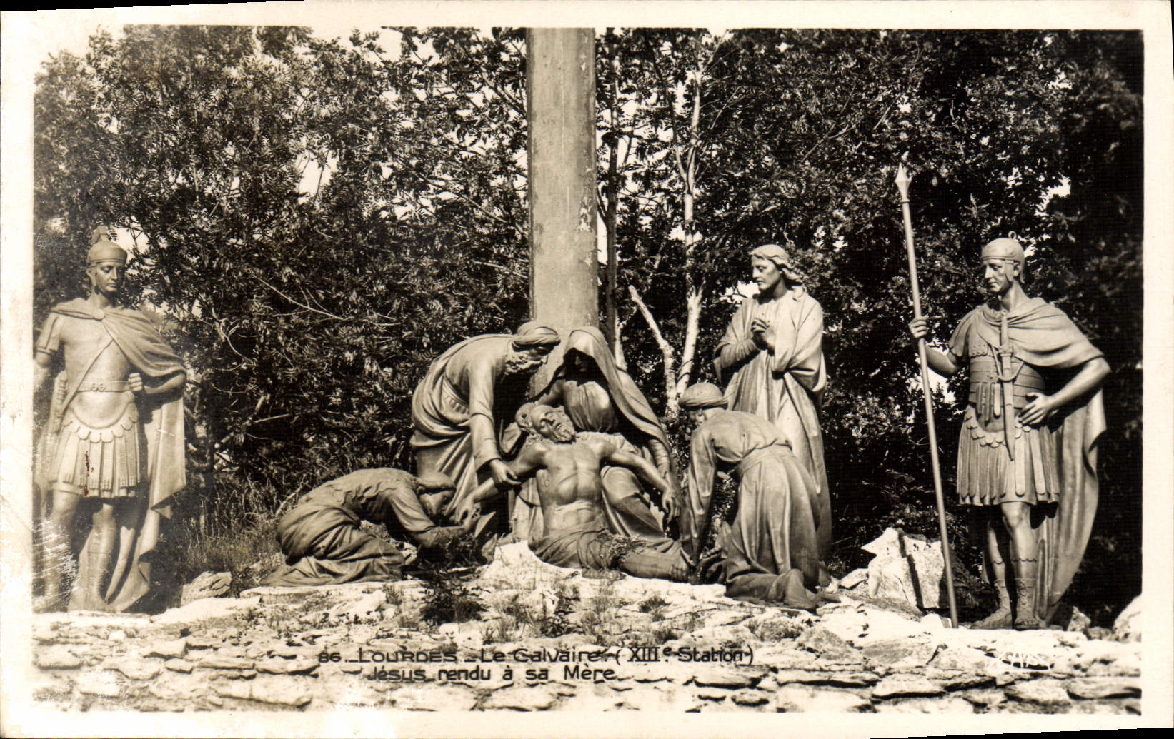 La POSTAL de la VENDIMIA Lourdes volvió a Jesús que el martirio tiene su madre