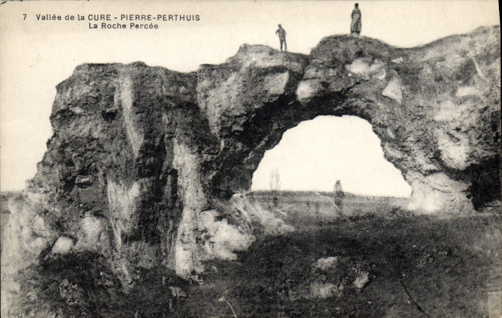 CPA Vallee De La Cure Pierre Perthuis La Roche Percee