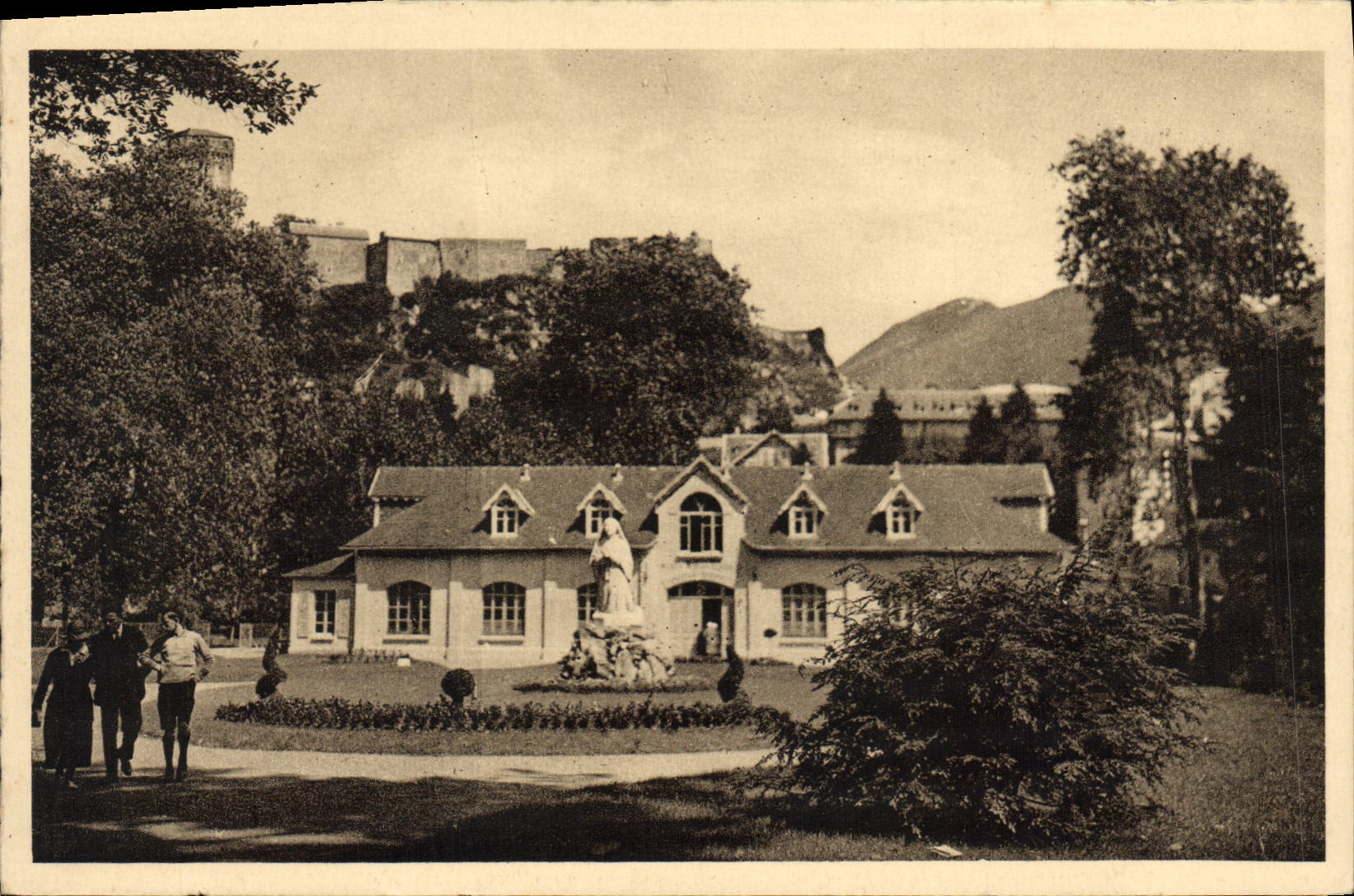 POSTAL de la VENDIMIA pesada el nuevos museo y exposición Bernadette de Notre Dame