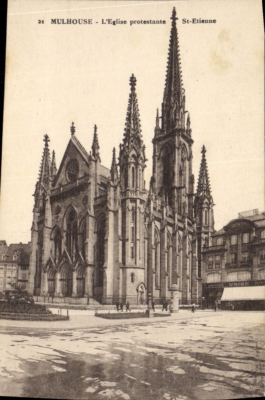 VINTAGE POSTCARD Mulhouse the Protestant Church St Etienne