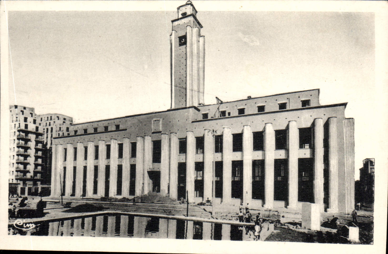 CPA Lyon Villeurbanne La Piscine