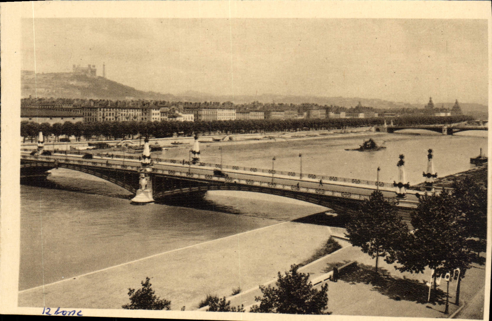 CPA Lyon Le Rhone Et Le Pont Gallieni