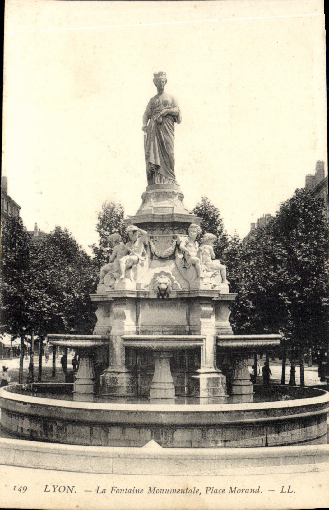 VINTAGE POSTCARD Lyon the Monumental Fountain Places Morand