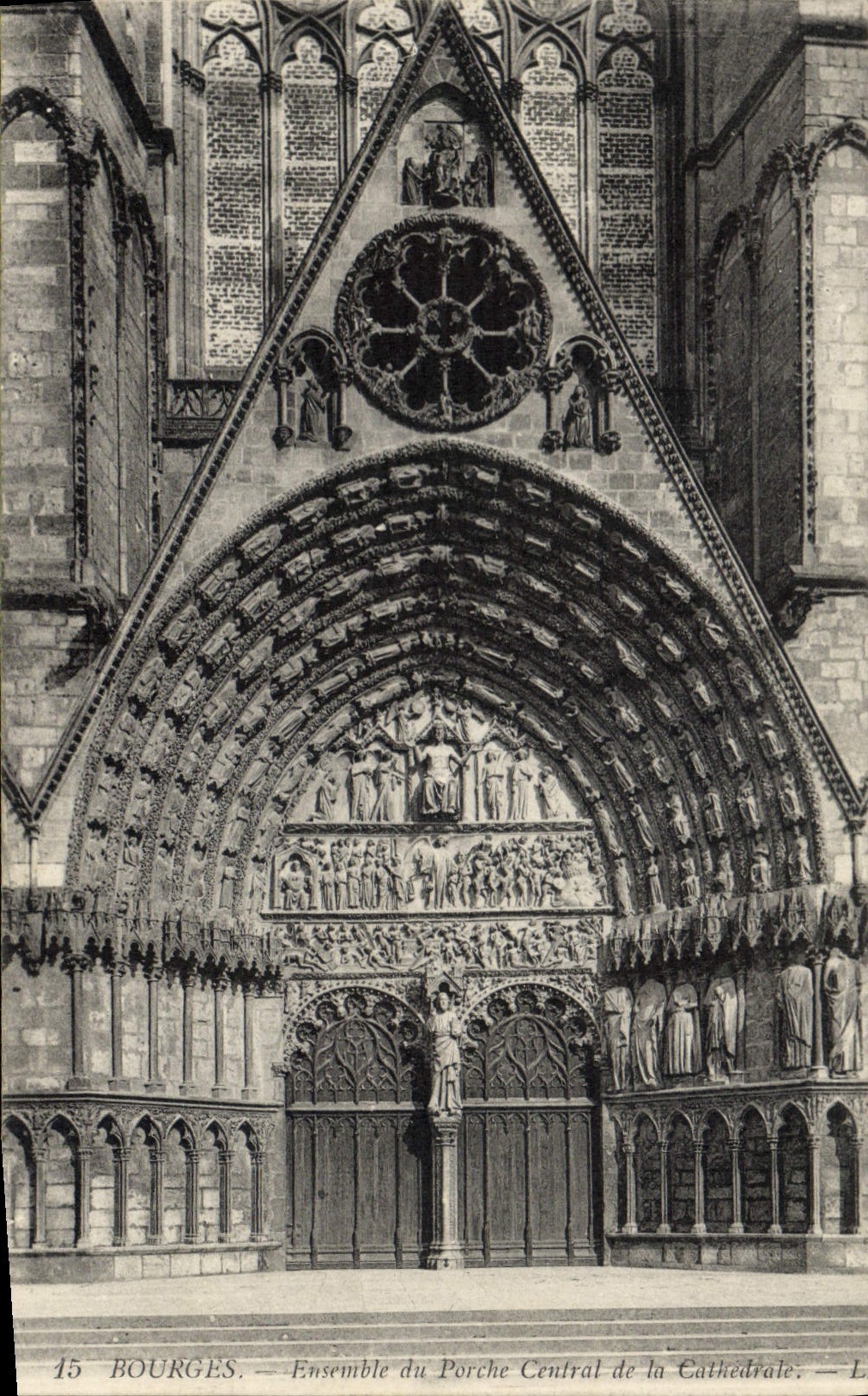 VINTAGE POSTCARD Bourges Together Of the Central Porch Of the Cathedral