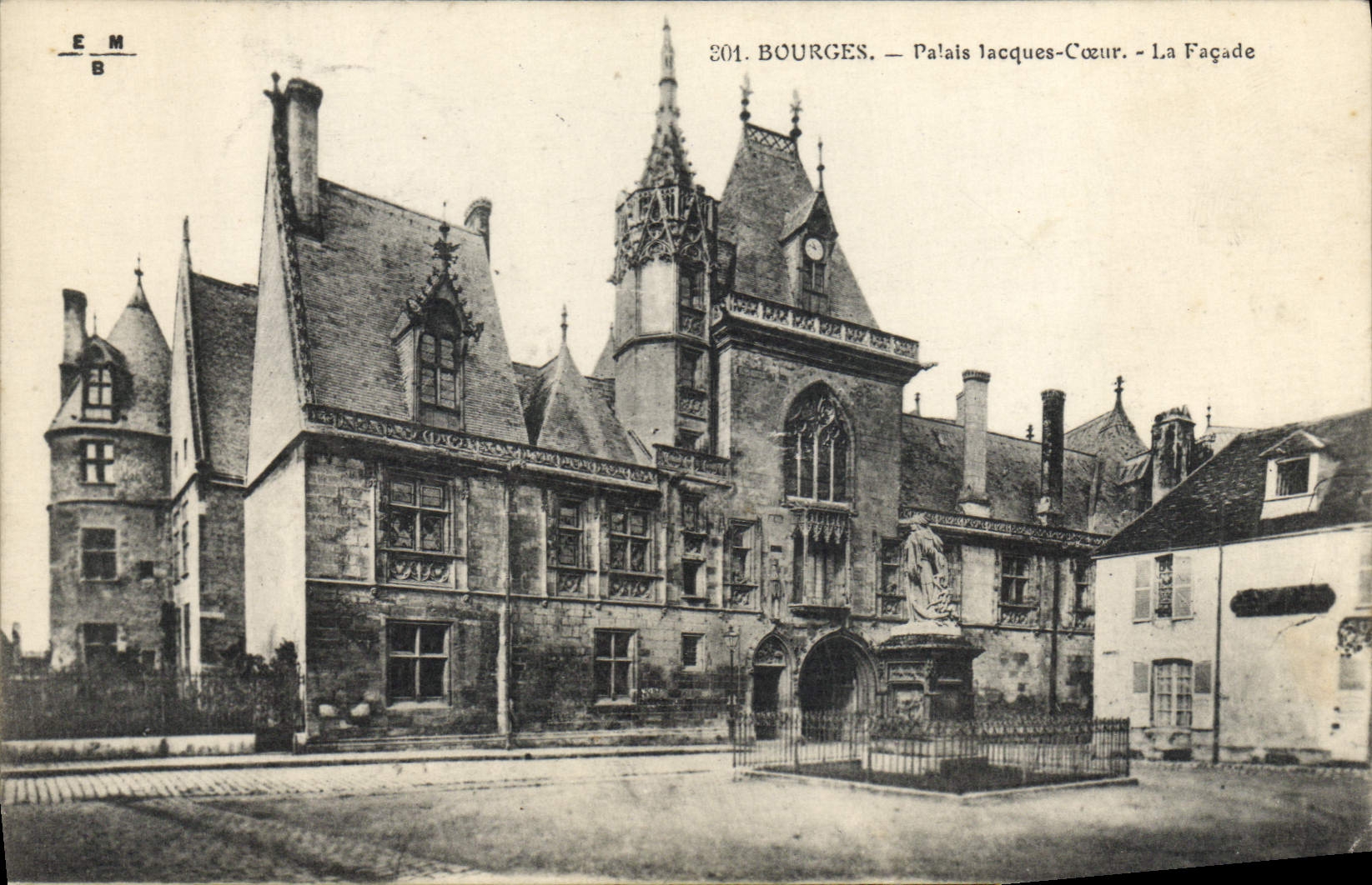 VINTAGE POSTCARD Bourges Palate Jacques Heart the Frontage