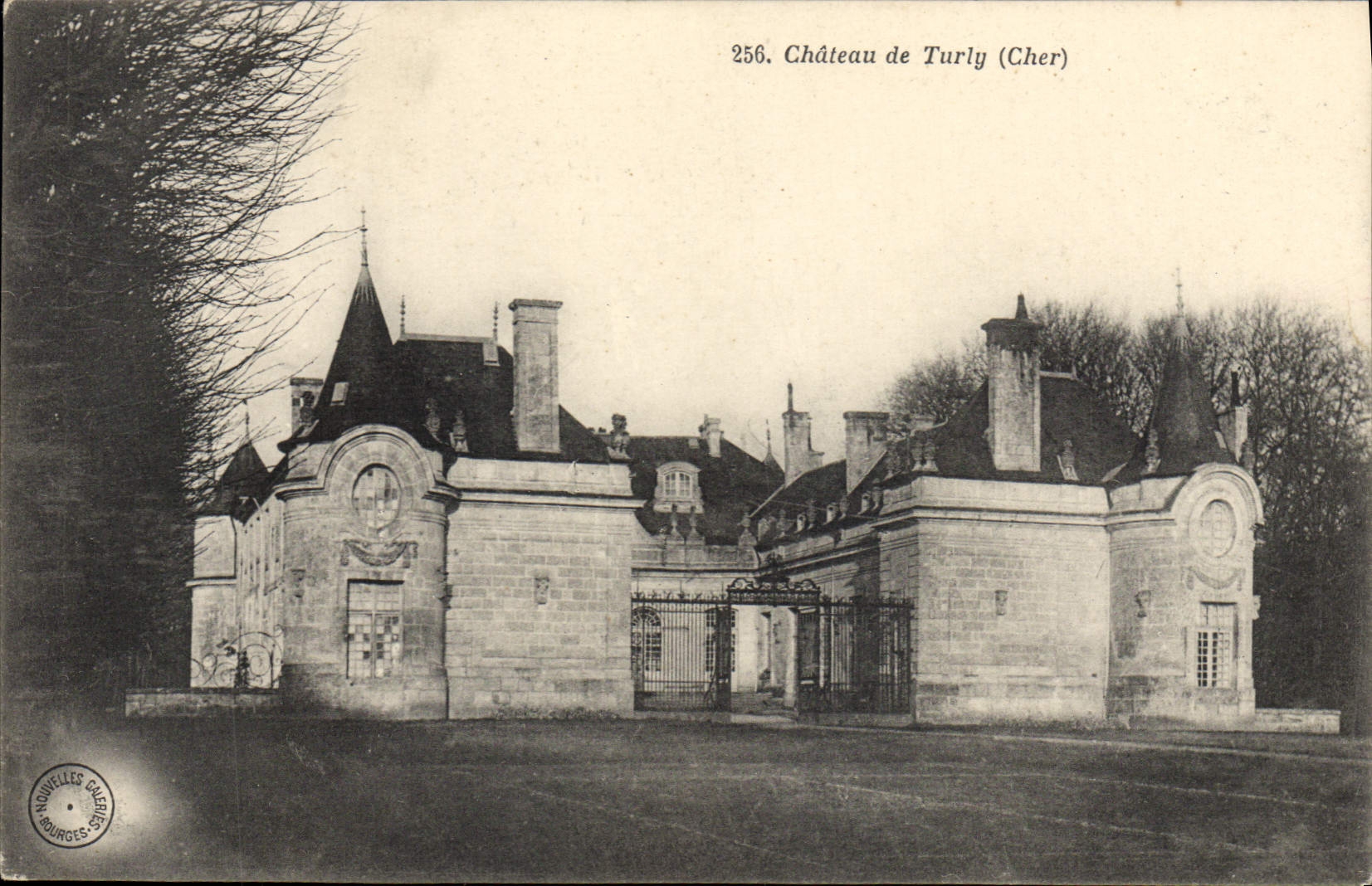 VINTAGE POSTCARD Castle De Turly