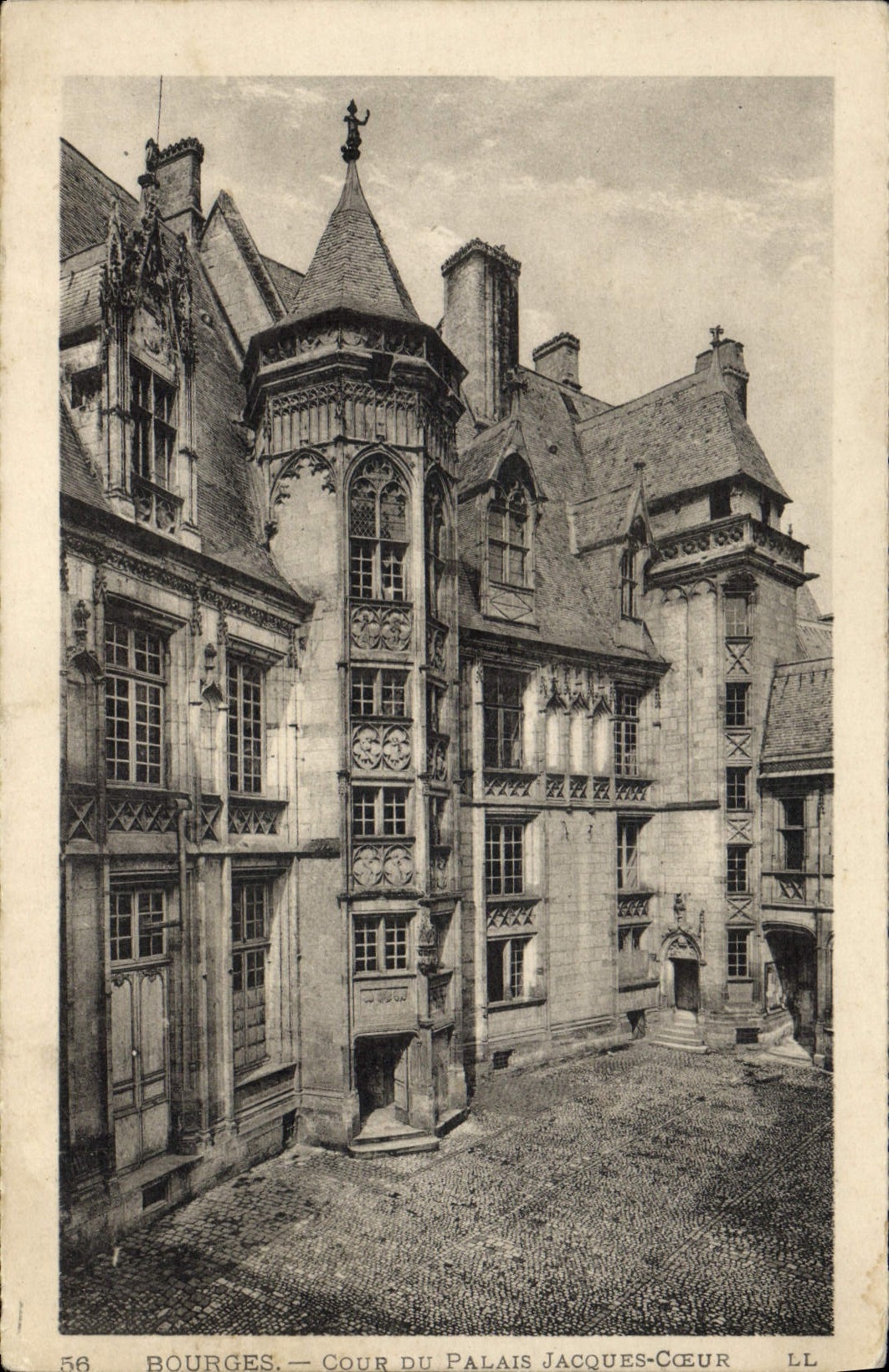 Corte de Bourges de la POSTAL de la VENDIMIA del corazón de Jacques del paladar