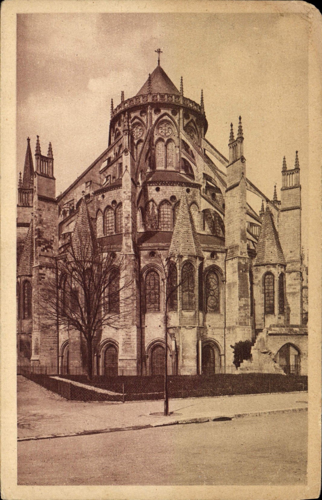 VINTAGE POSTCARD Bourges the Cathedral Apse