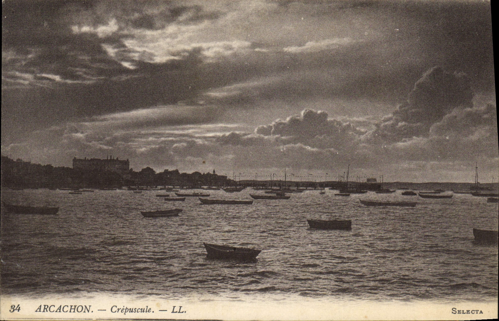 VINTAGE POSTCARD Arcachon Twilight