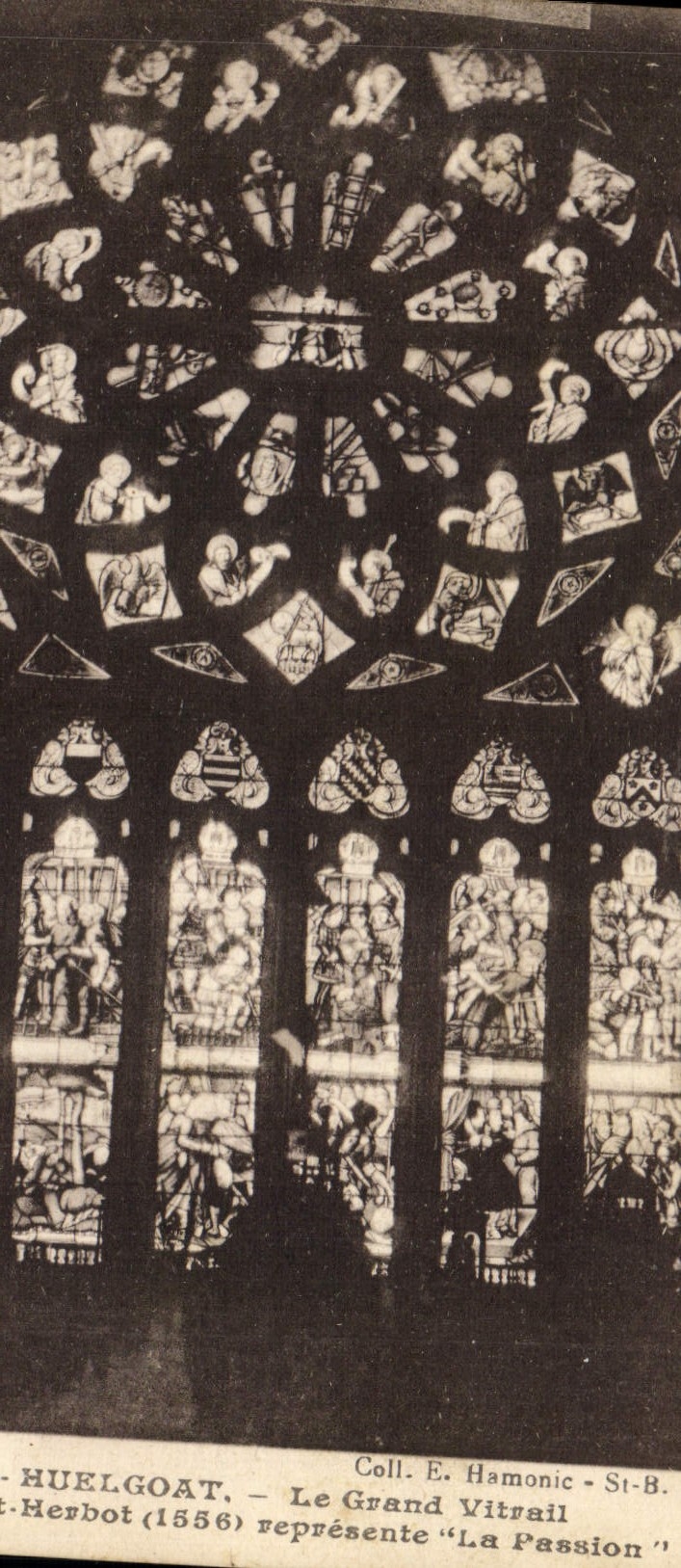 VINTAGE POSTCARD Huelgoat the large Stained glass of the church St Herbot Passion