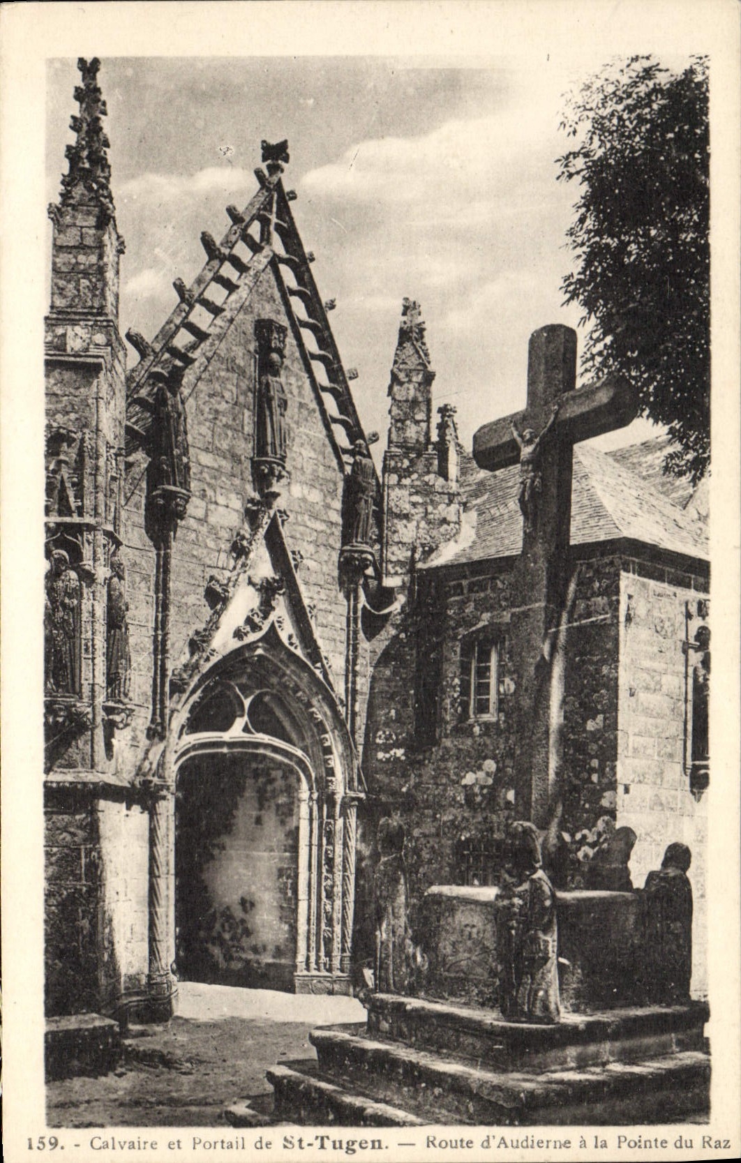 Martirio de la POSTAL de la VENDIMIA y puerta del camino del St Tugen de Audierne al punto de la corriente fuerte