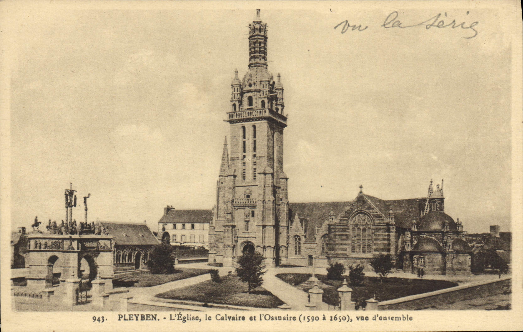 VINTAGE POSTCARD Pleyben the Church the Martyrdom and Ossvaire Overall picture