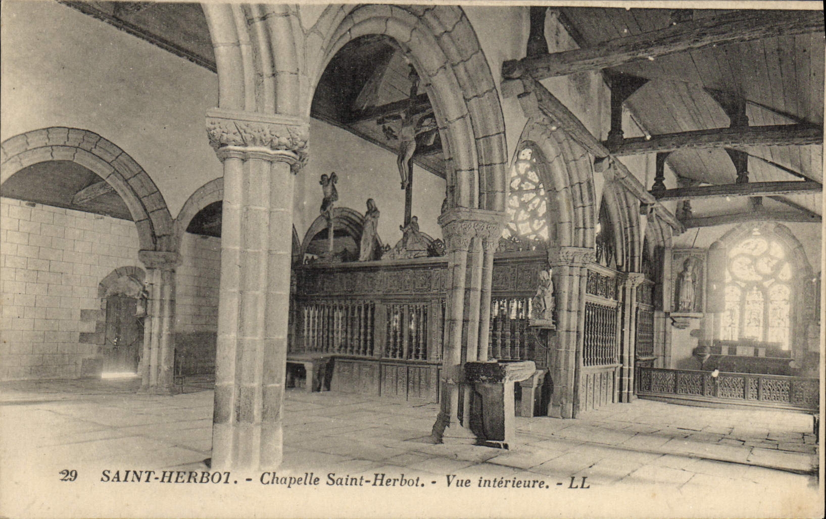 CPA Saint Herbot Chapelle Saint Herbot Vue Interieure