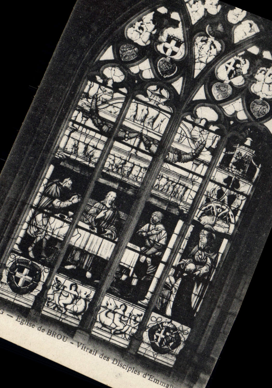 VINTAGE POSTCARD Eglise of Husks Stained glass of the Disciples of Move