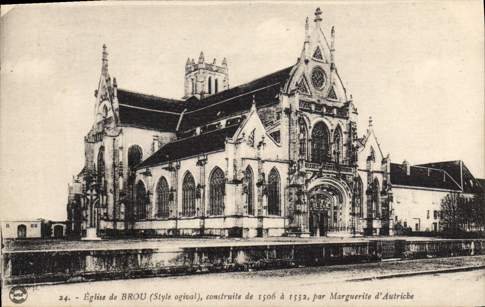 CPA Bourg Eglise de Brou Construite de 1506 a 1532 par Marguerite d'Autriche
