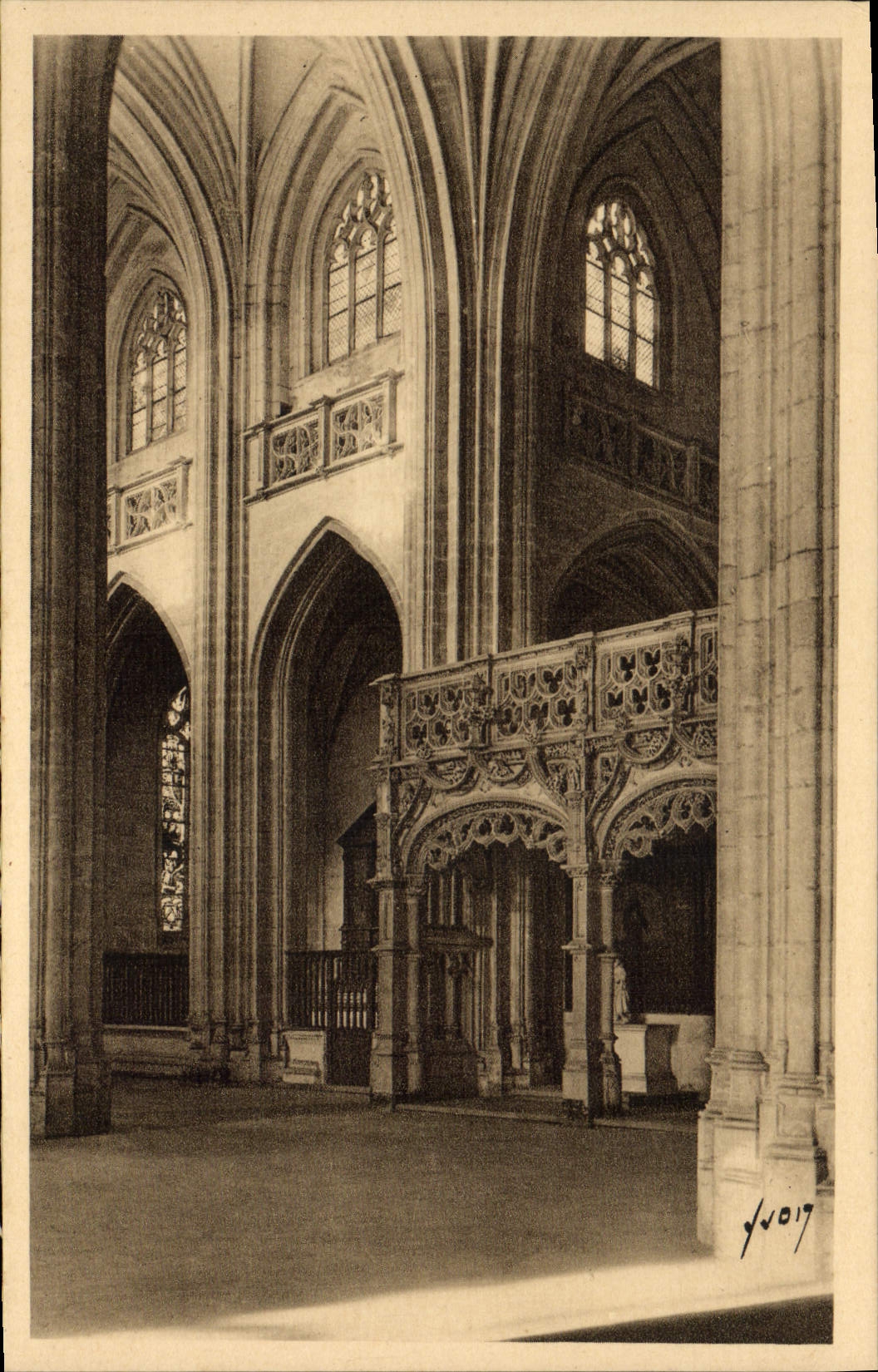 CPA Bourg Eglise de Brou La Nef