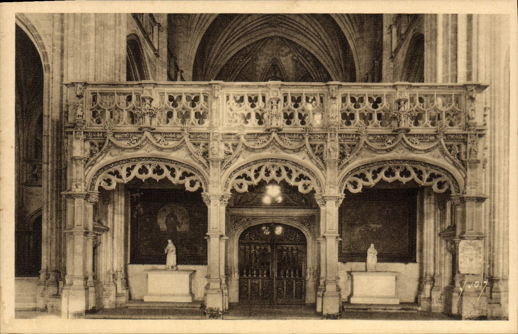 CPA Bourg Eglise de Brou Le Jube