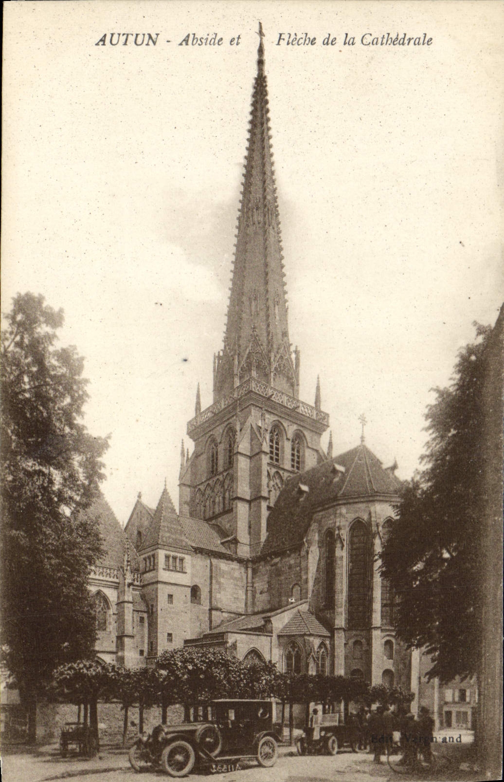 CPA Autun Abside Et Fleche De La Cathedrale Automobile