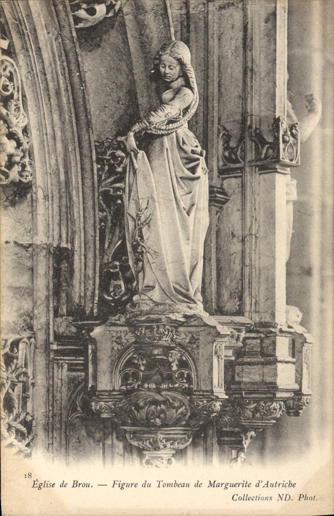VINTAGE POSTCARD Eglise Of Husks Appears Of the Tomb Of Marguerite Of Austria