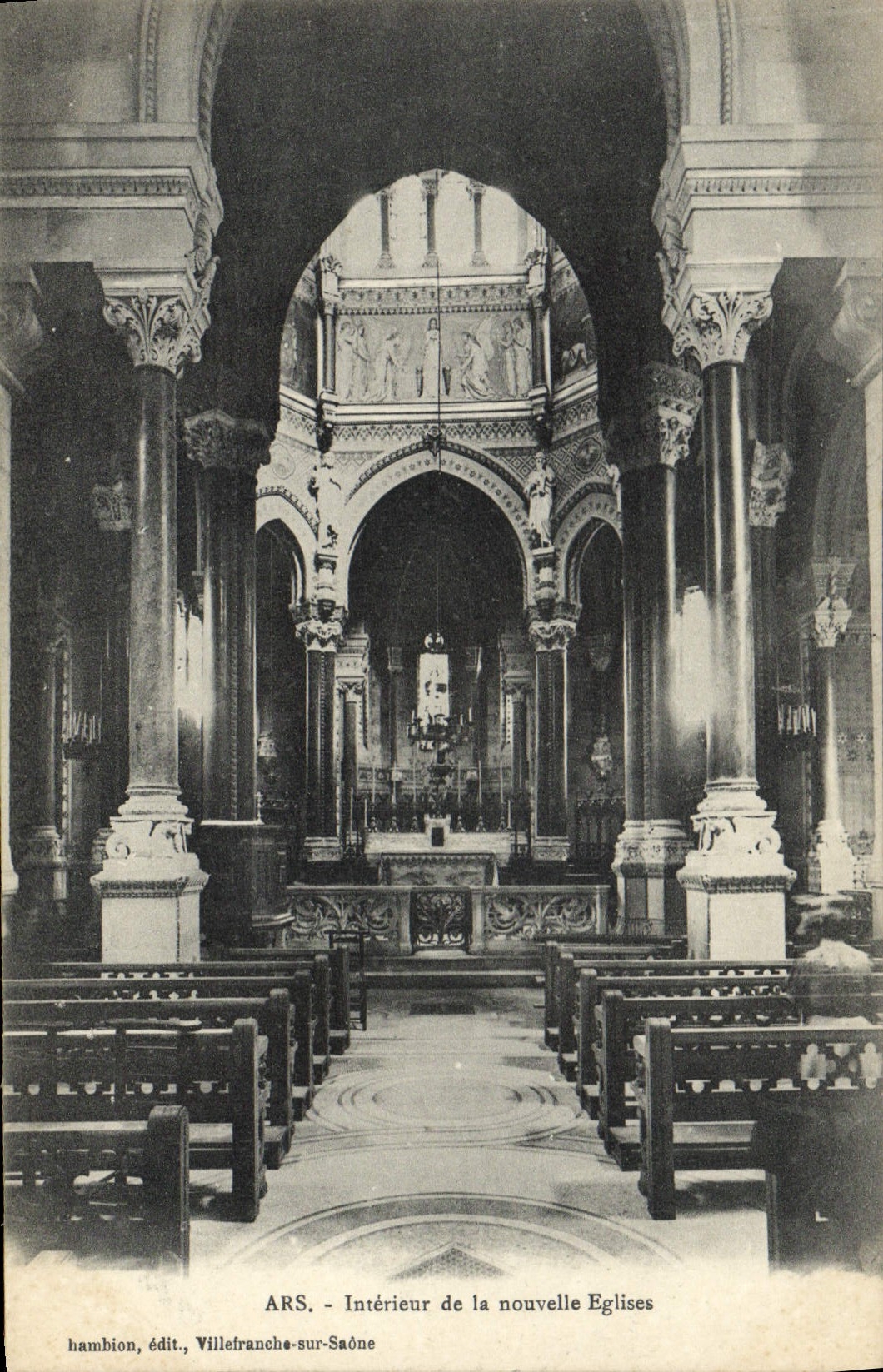VINTAGE POSTCARD Interior Ars Of the new Church