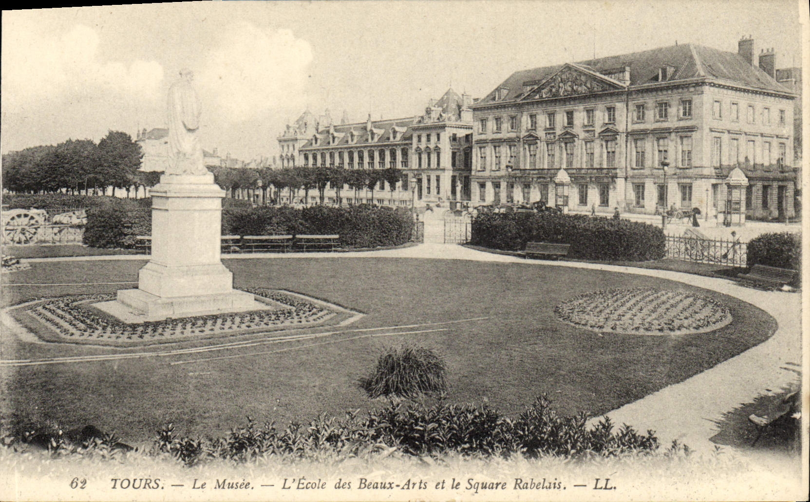 VINTAGE POSTCARD Tours the Museum the School Of Beautiful arts and the Rabelais public garden