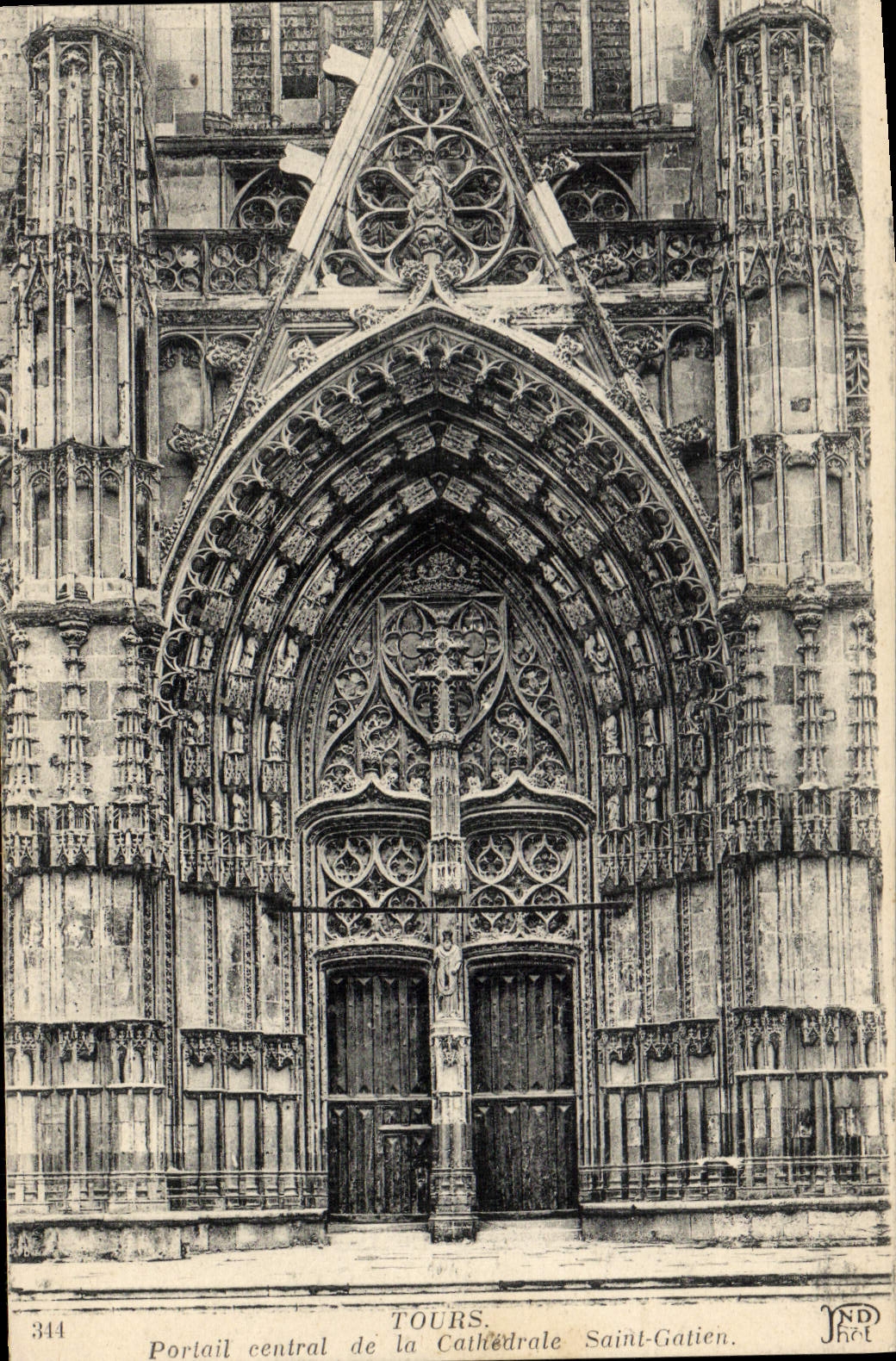 CPA Tours Portail Central De La Cathedrale Saint Gatien