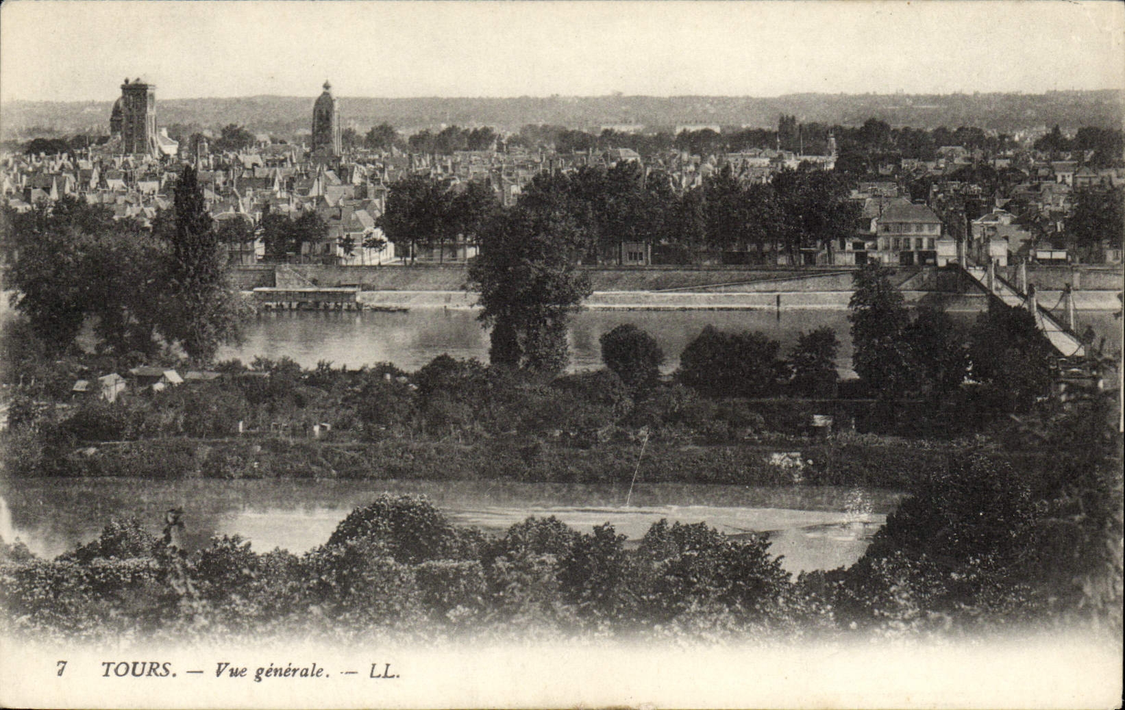 CPA Tours Vue Generale 