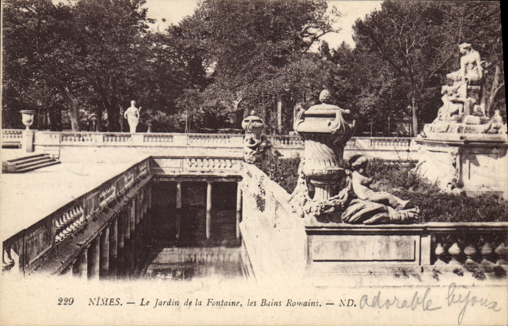 POSTAL Nimes de la VENDIMIA el jardín de la fuente les Bains romana