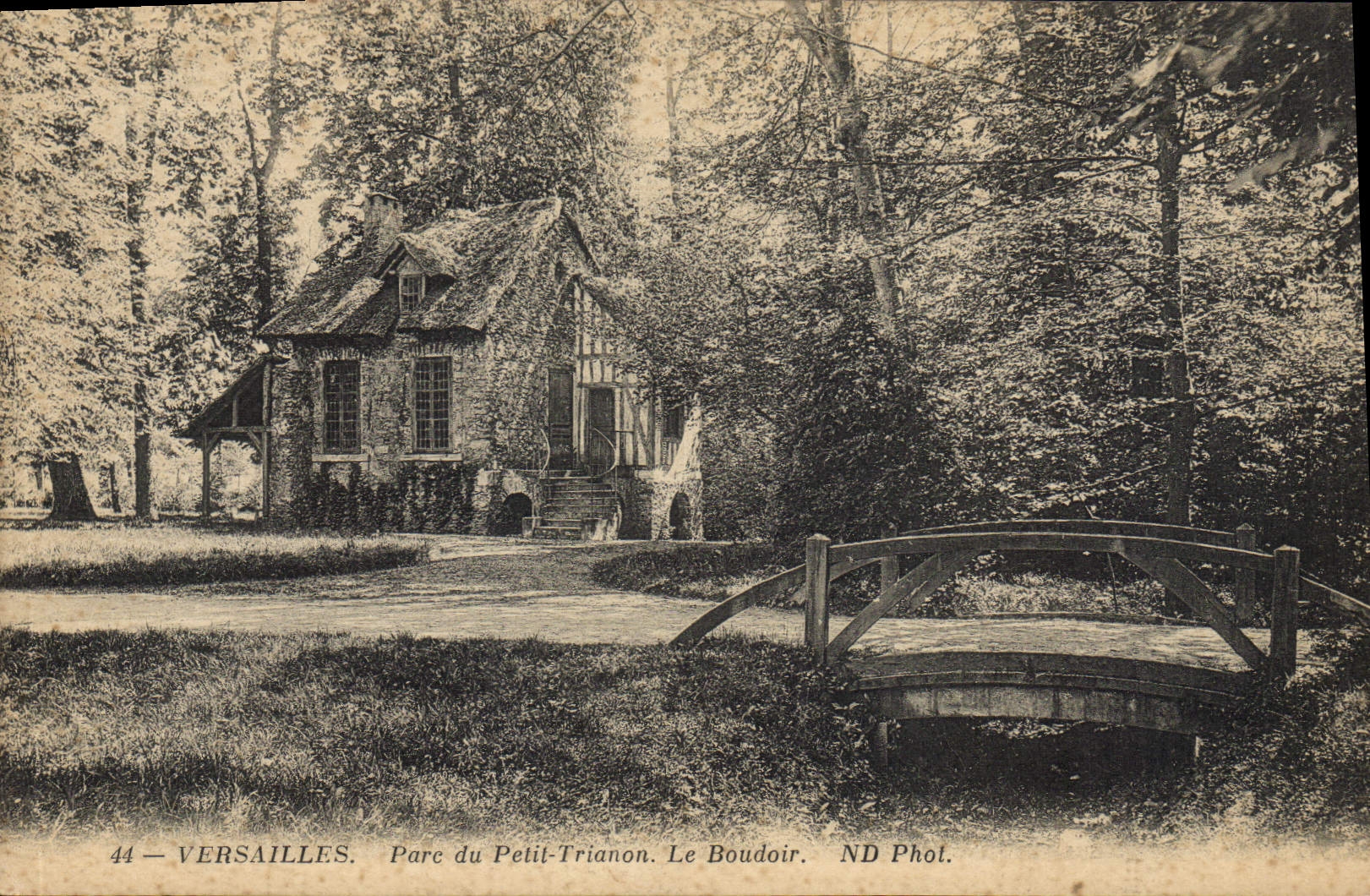 CPA Versailles Pare Du Trianon Le Boudoir
