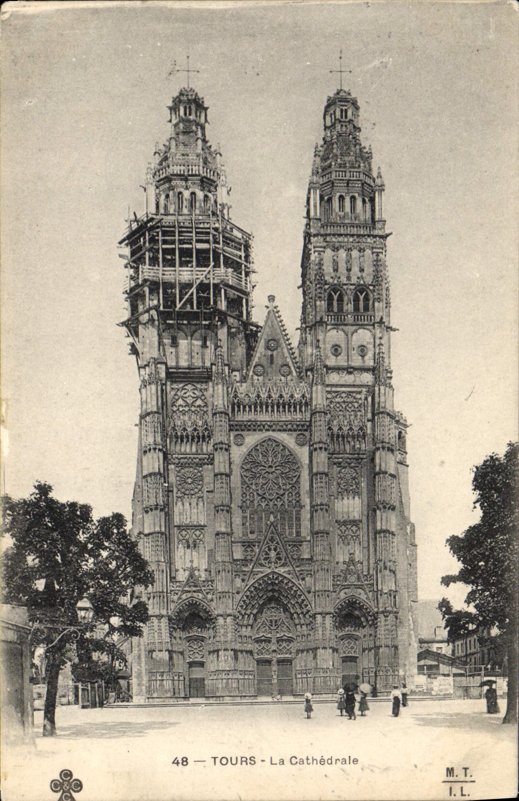 CPA Tours La Cathedrale