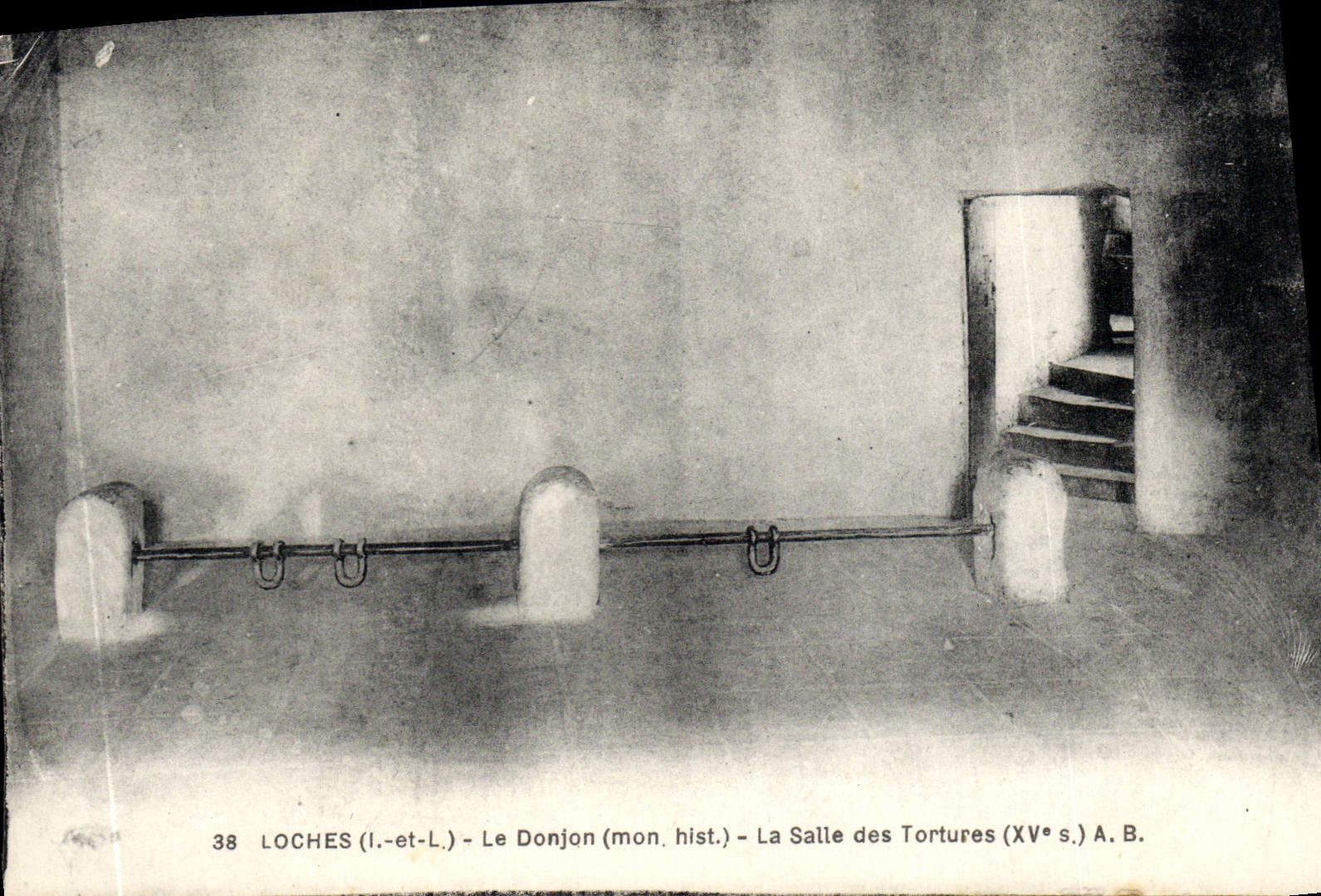 VINTAGE POSTCARD Loaches the Keep the Room Of Tortures